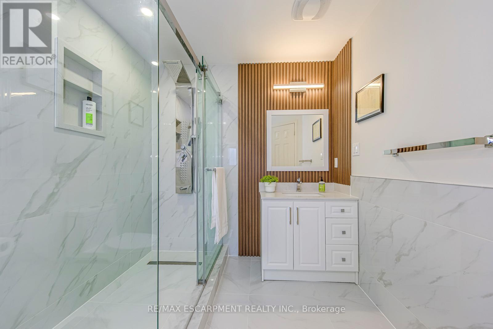 2468 Newcastle Crescent, Oakville, Ontario  L6M 4P3 - Photo 24 - W12905794