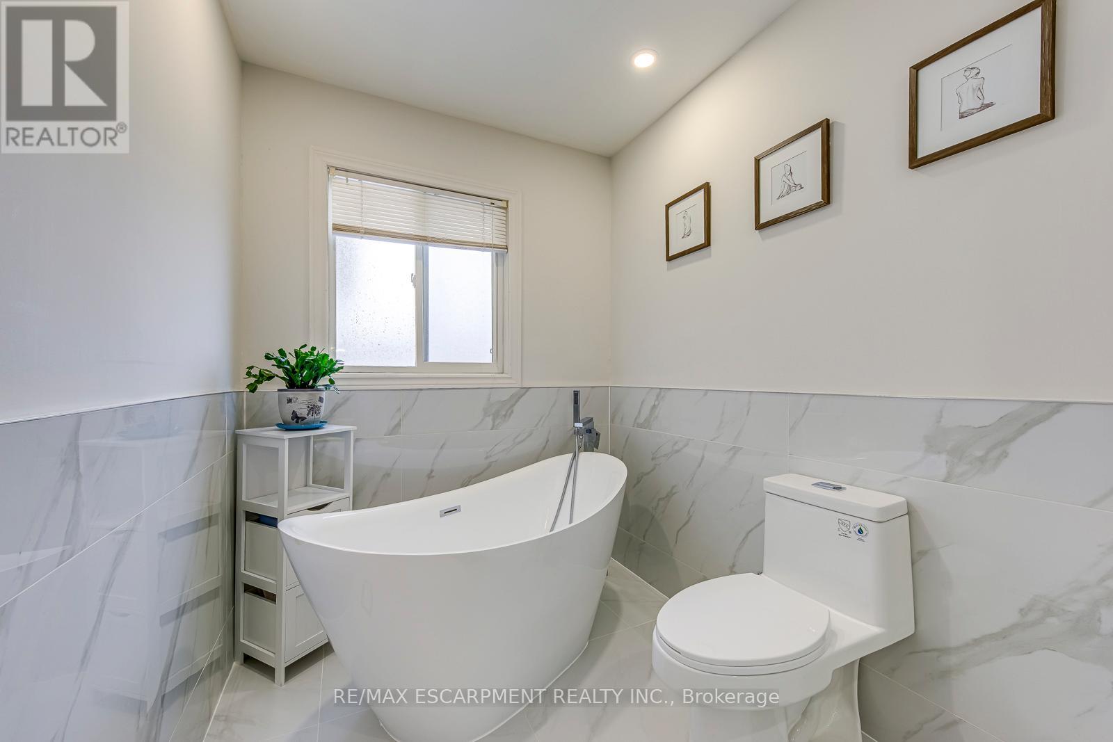 2468 Newcastle Crescent, Oakville, Ontario  L6M 4P3 - Photo 25 - W12905794