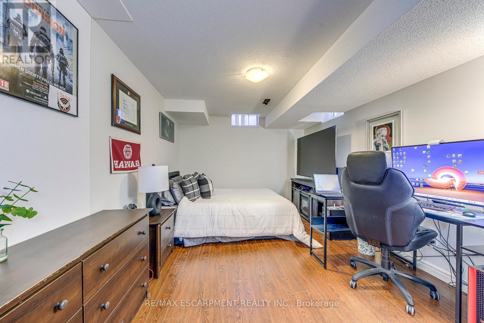 2468 Newcastle Crescent, Oakville, Ontario  L6M 4P3 - Photo 37 - W12905794