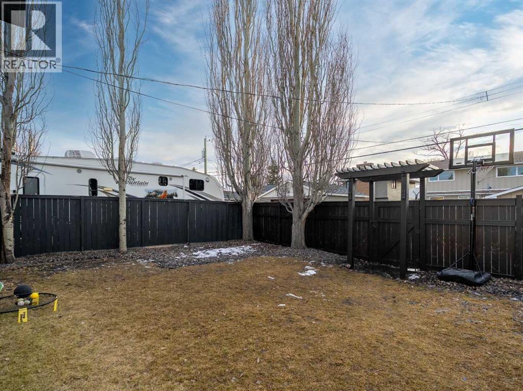 136 Lake Crimson Close Se, Calgary, Alberta  T2J 3K7 - Photo 47 - A2294017