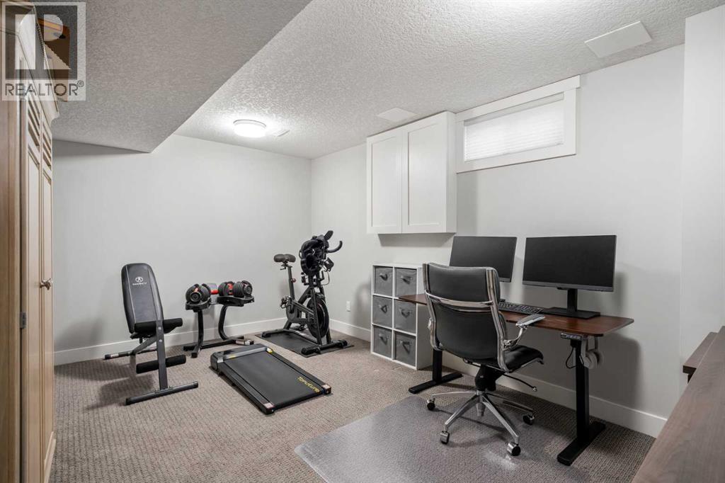 136 Lake Crimson Close Se, Calgary, Alberta  T2J 3K7 - Photo 37 - A2294017