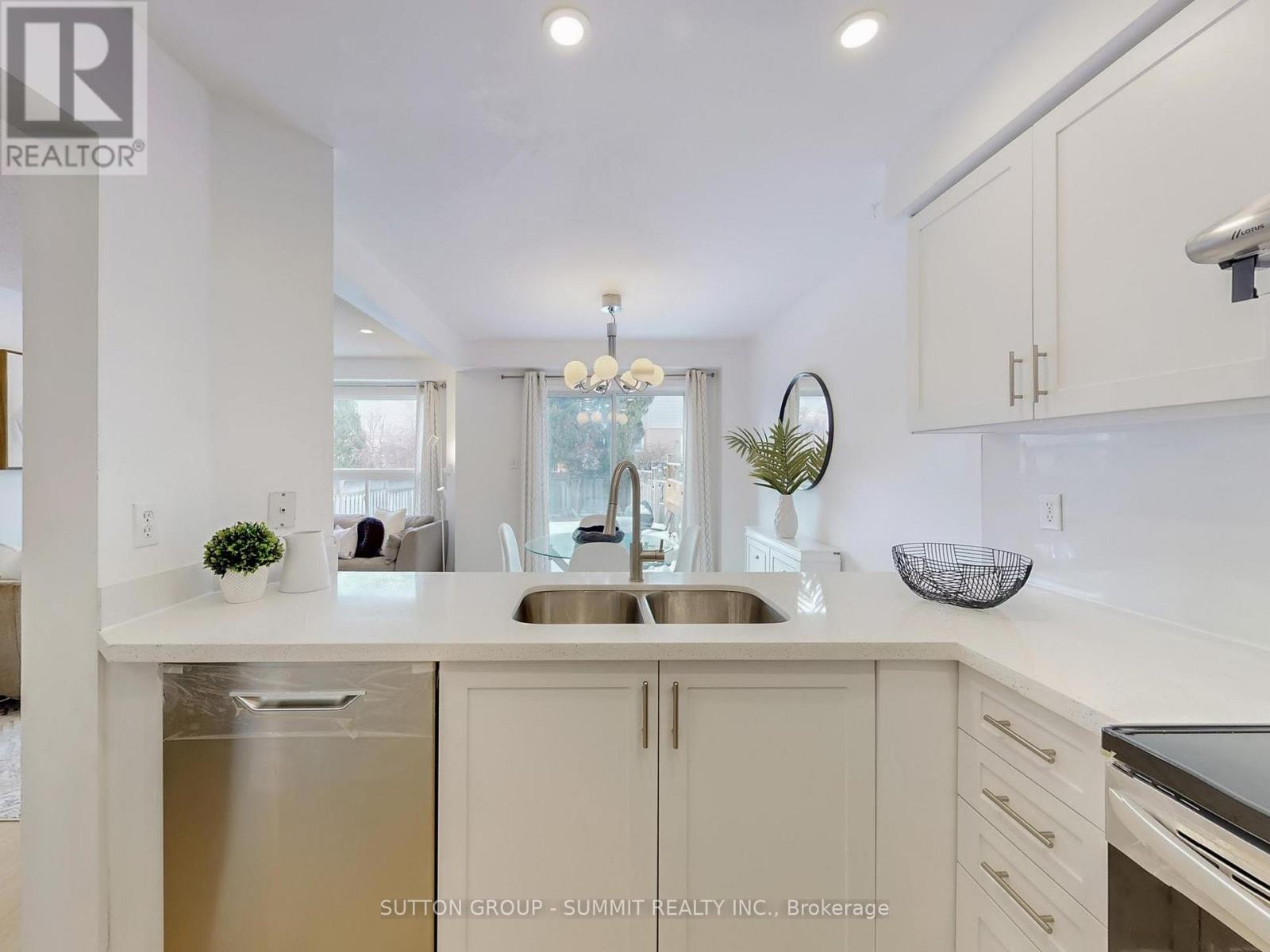 5139 Porter Street N, Burlington, Ontario  L7L 6K8 - Photo 9 - W12795842