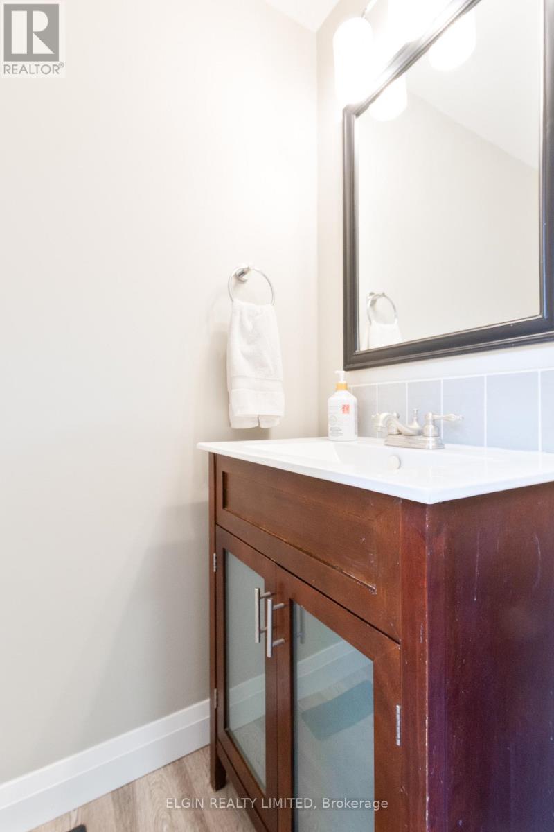 427 Forest Avenue, St. Thomas, Ontario  N5R 5G2 - Photo 13 - X12905796