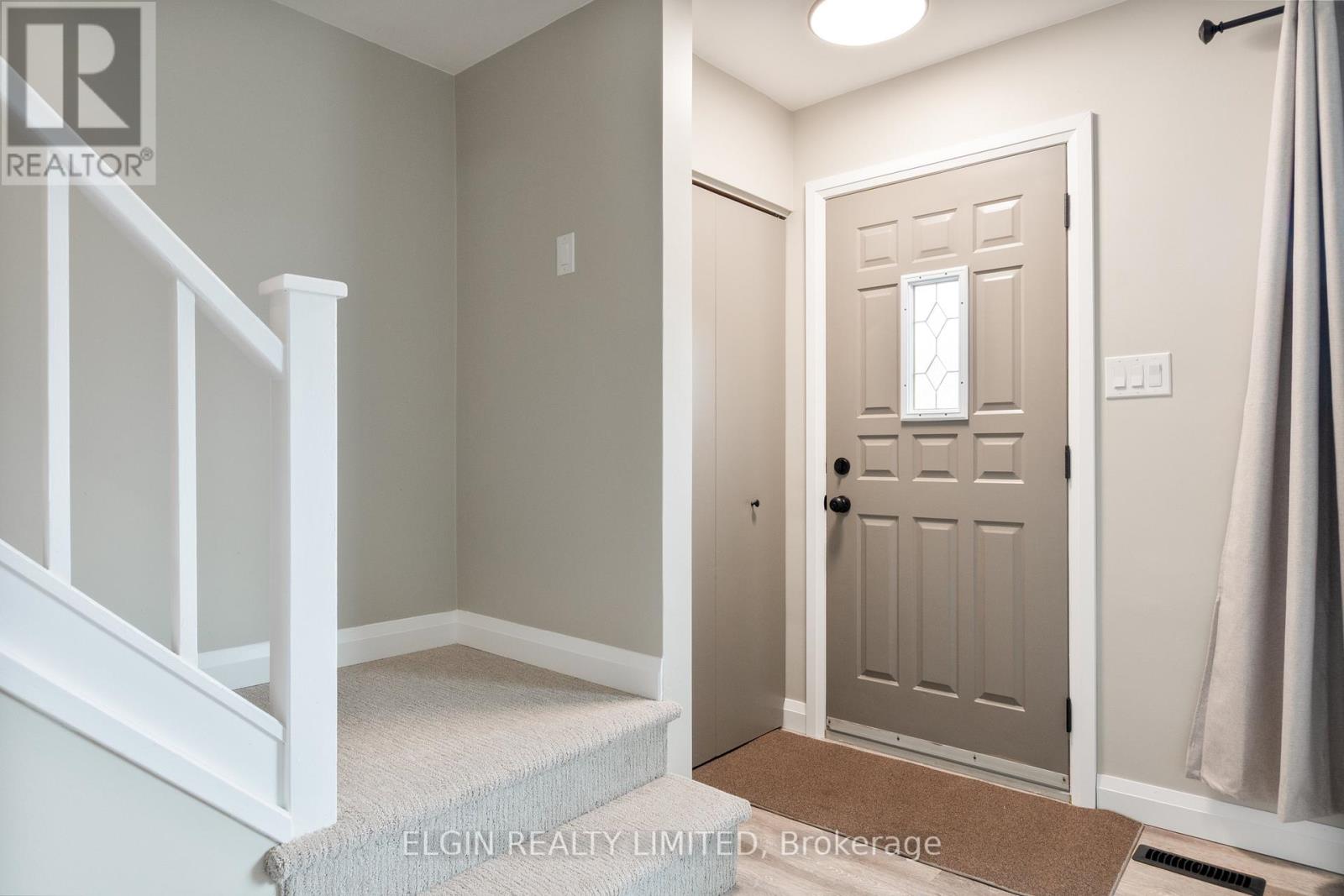 427 Forest Avenue, St. Thomas, Ontario  N5R 5G2 - Photo 5 - X12905796