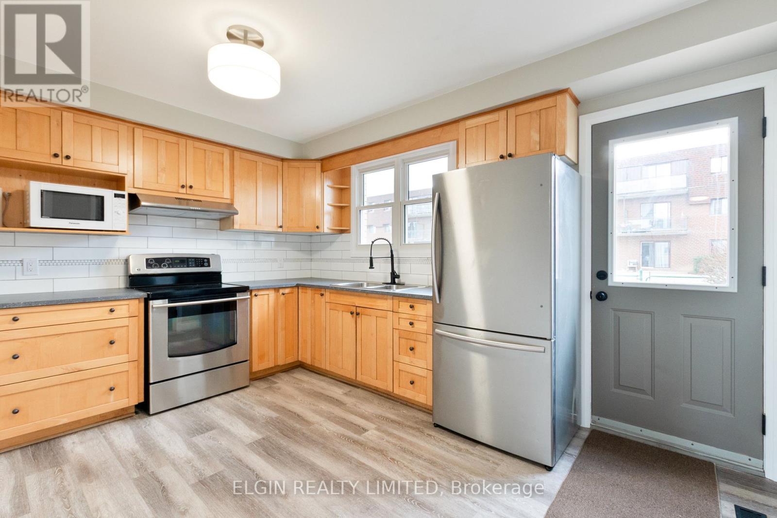 427 Forest Avenue, St. Thomas, Ontario  N5R 5G2 - Photo 9 - X12905796