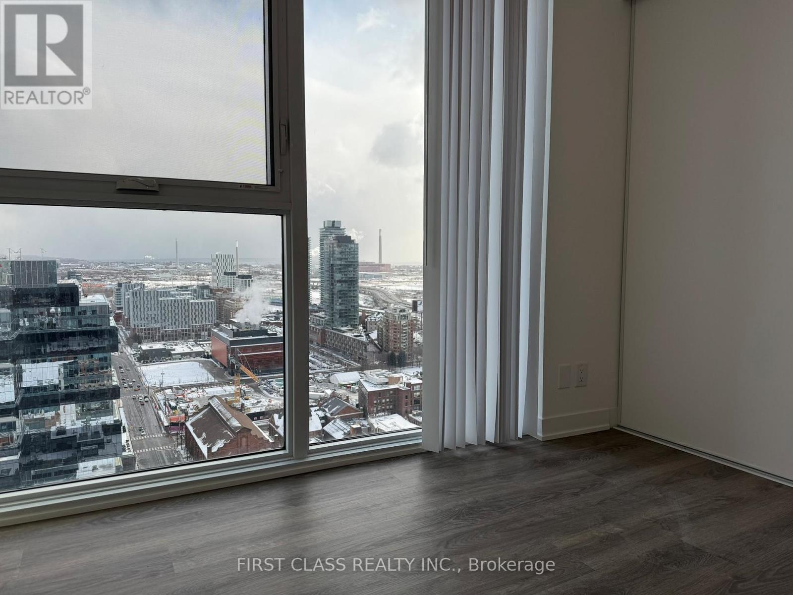 3306 - 180 Front Street E, Toronto, Ontario  M5A 0A9 - Photo 10 - C12905808