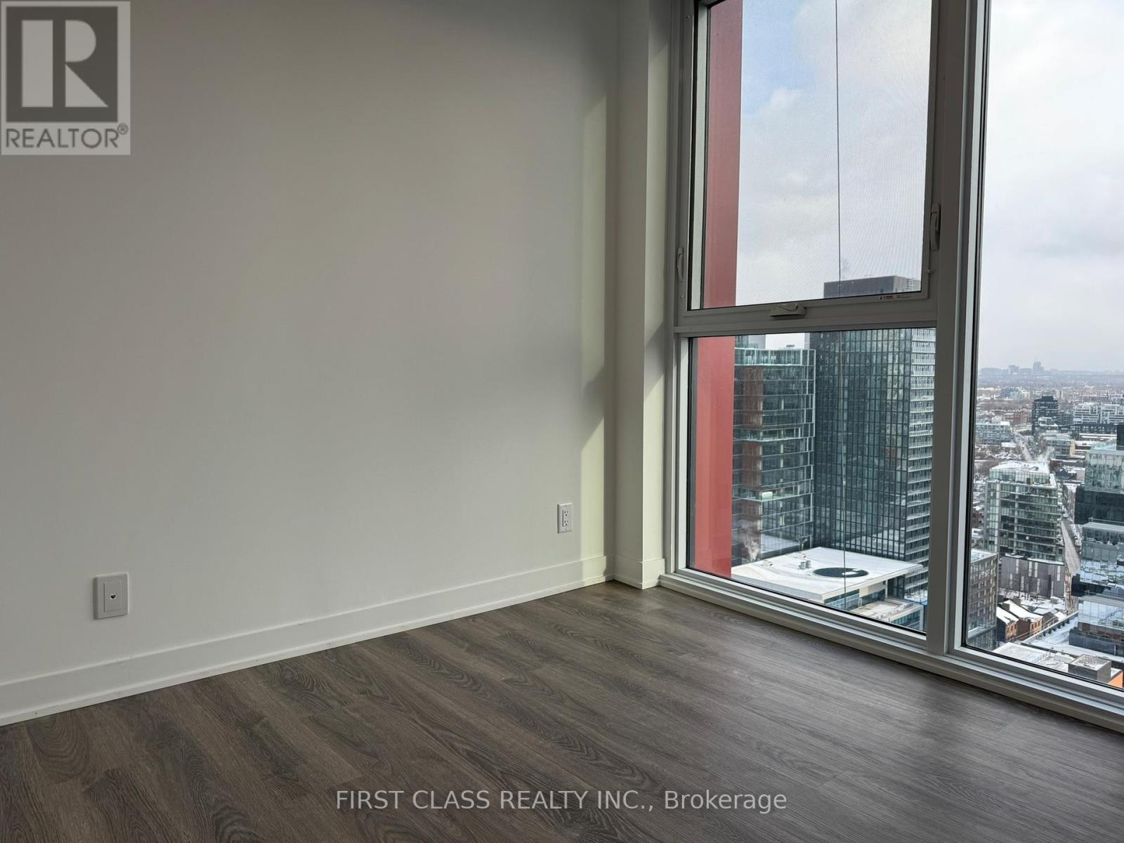 3306 - 180 Front Street E, Toronto, Ontario  M5A 0A9 - Photo 12 - C12905808