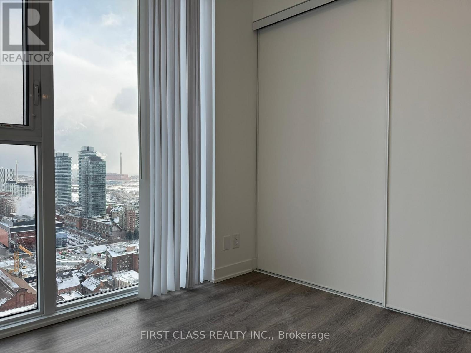 3306 - 180 Front Street E, Toronto, Ontario  M5A 0A9 - Photo 5 - C12905808