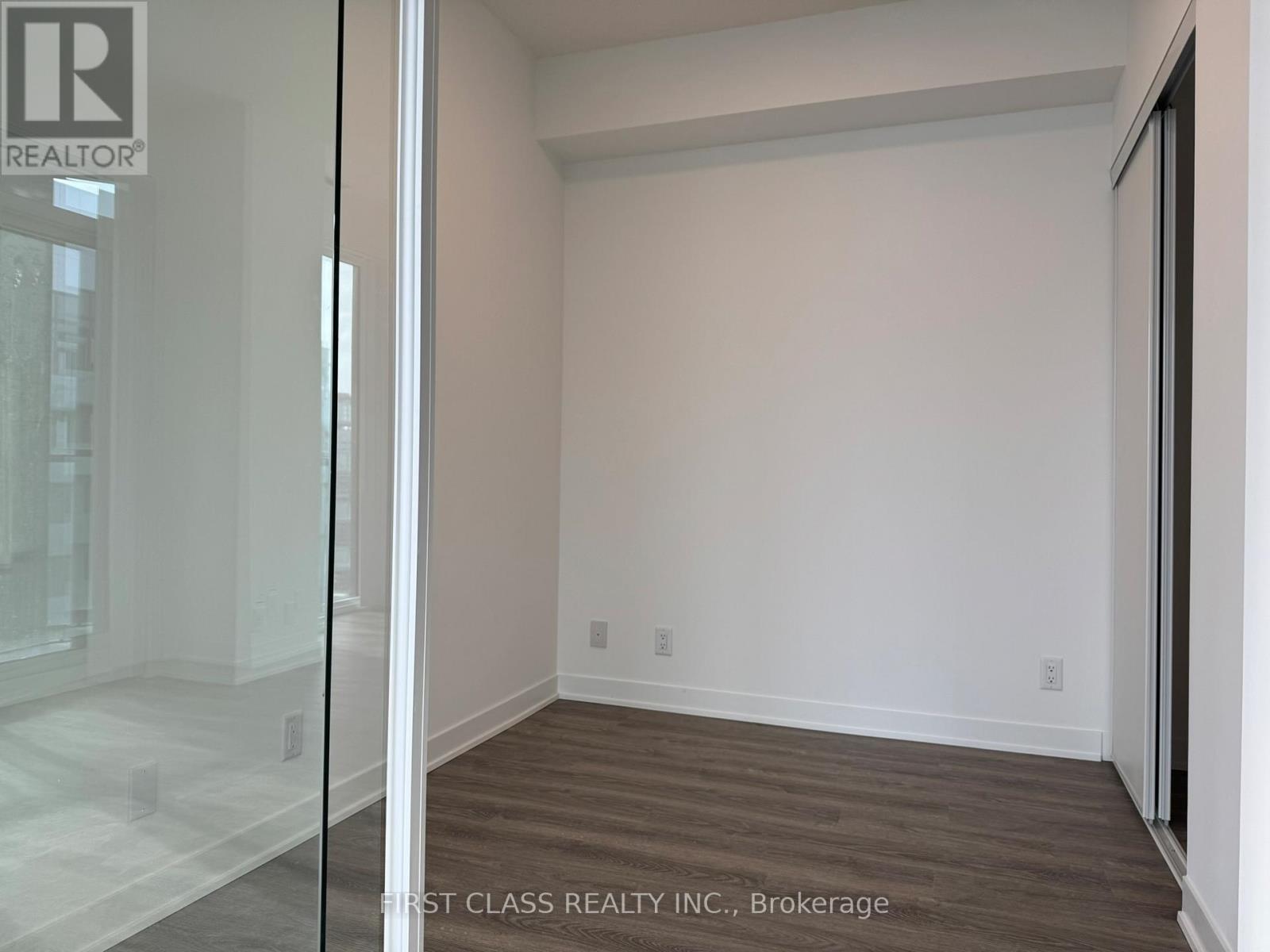 3306 - 180 Front Street E, Toronto, Ontario  M5A 0A9 - Photo 9 - C12905808