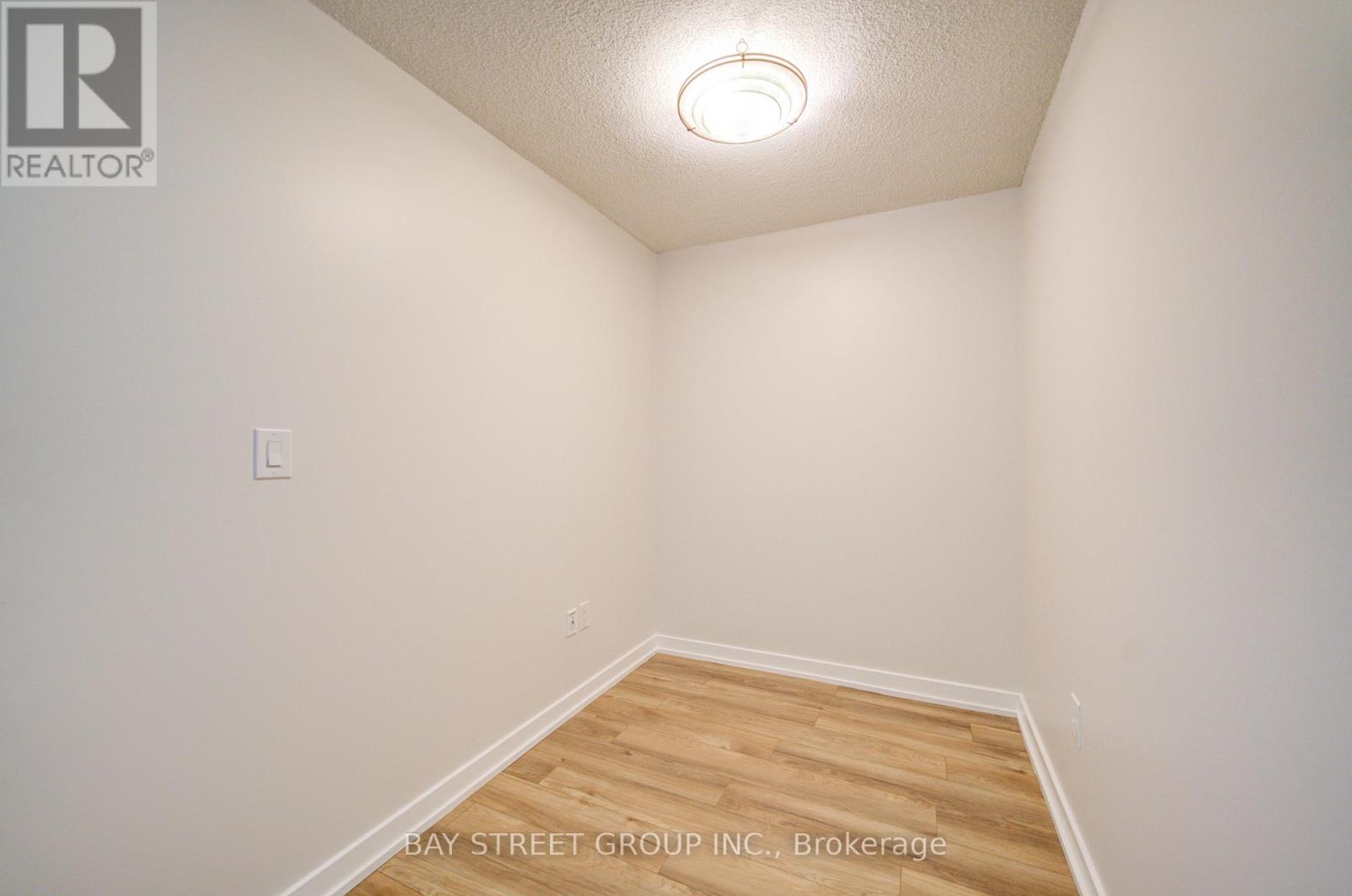 2315 - 21 Iceboat Terrace, Toronto, Ontario  M5V 4B2 - Photo 12 - C12905818