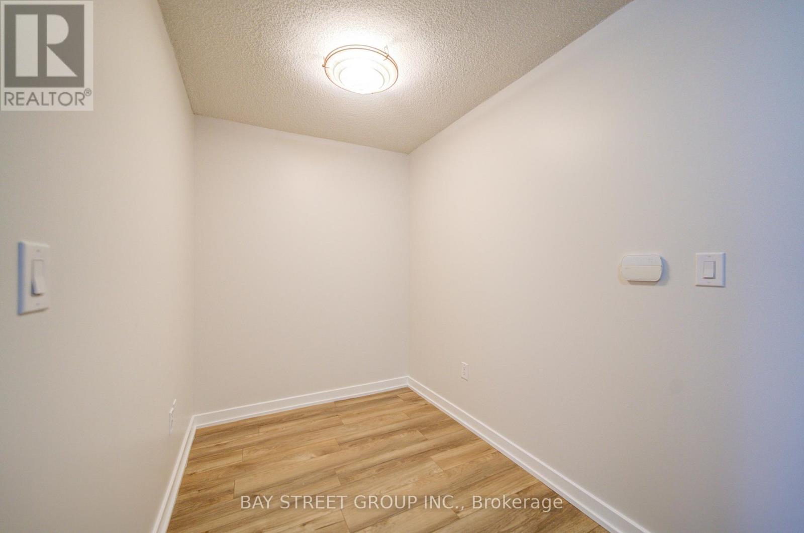 2315 - 21 Iceboat Terrace, Toronto, Ontario  M5V 4B2 - Photo 14 - C12905818