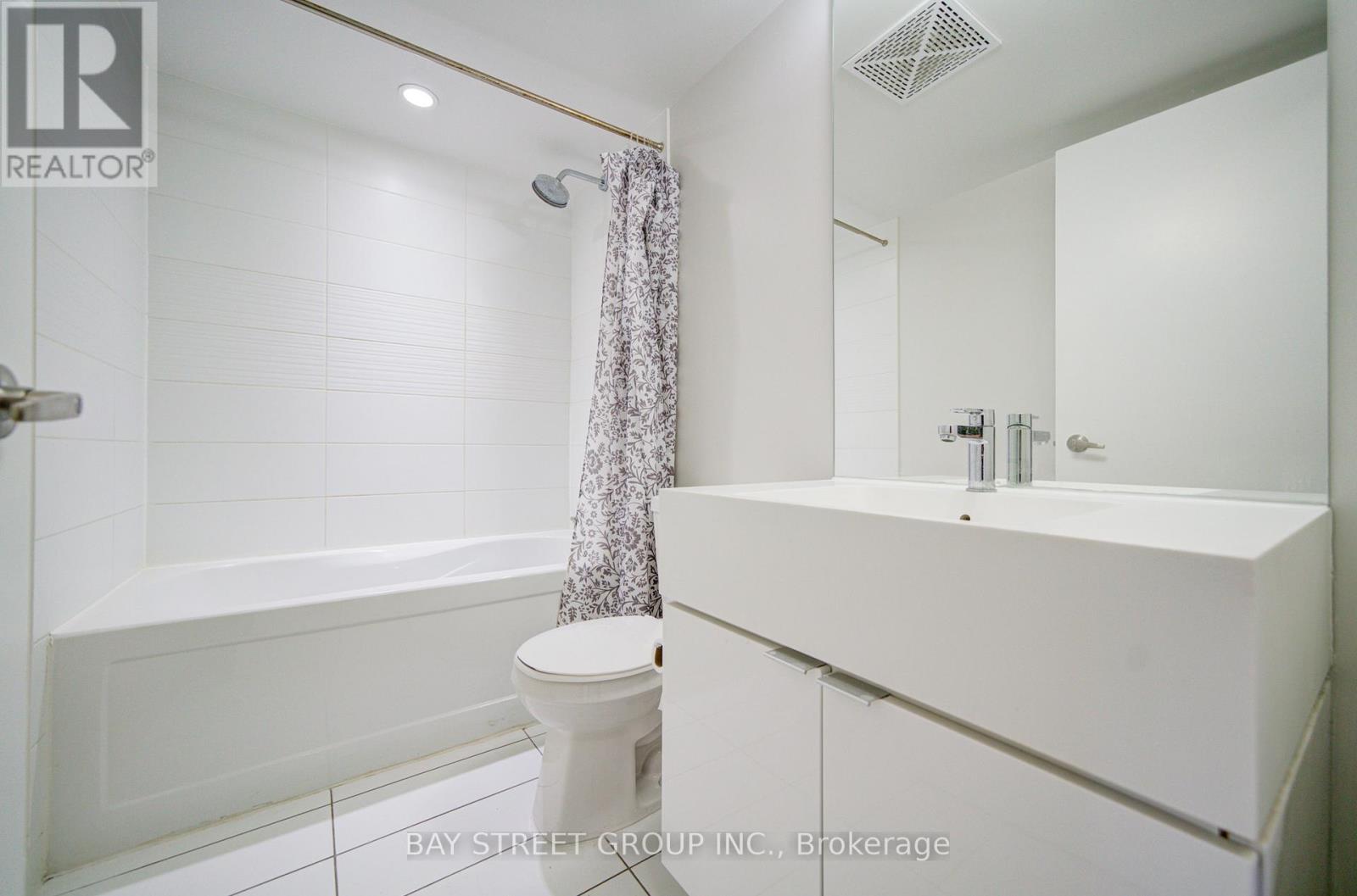 2315 - 21 Iceboat Terrace, Toronto, Ontario  M5V 4B2 - Photo 16 - C12905818