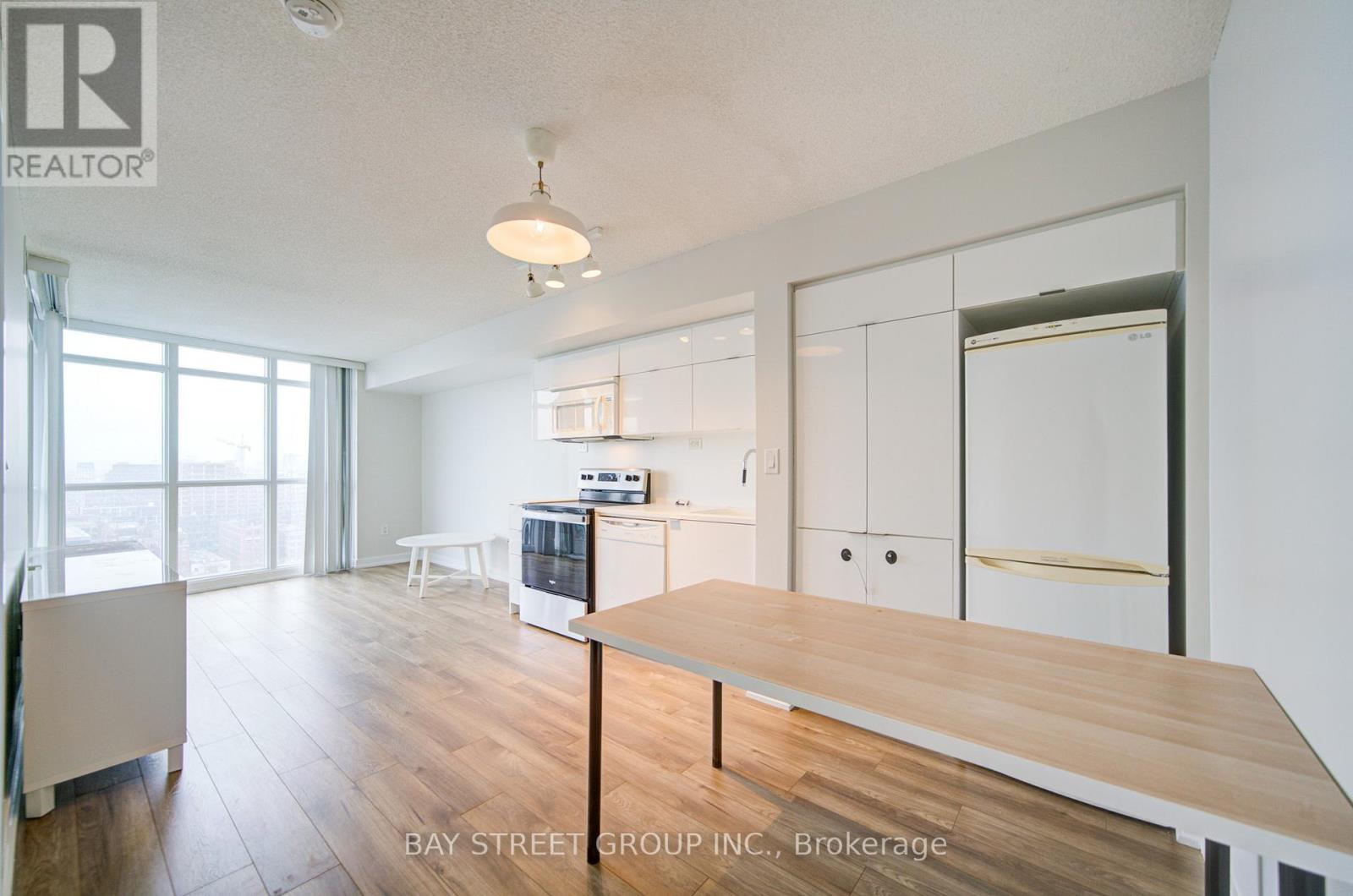 2315 - 21 Iceboat Terrace, Toronto, Ontario  M5V 4B2 - Photo 17 - C12905818