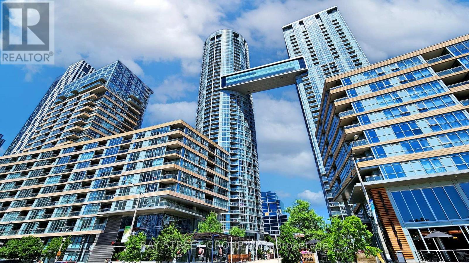 2315 - 21 Iceboat Terrace, Toronto, Ontario  M5V 4B2 - Photo 2 - C12905818