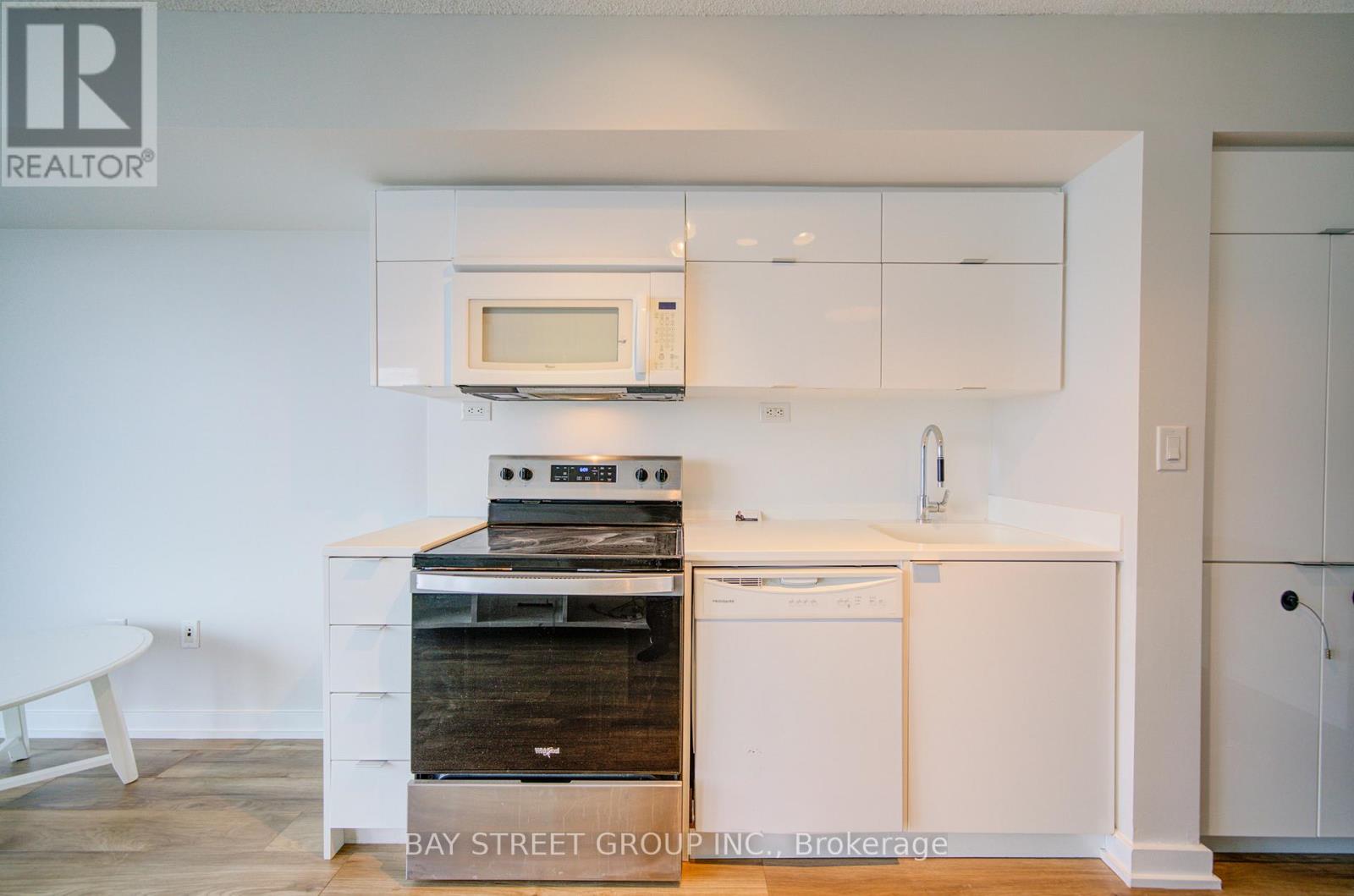 2315 - 21 Iceboat Terrace, Toronto, Ontario  M5V 4B2 - Photo 21 - C12905818