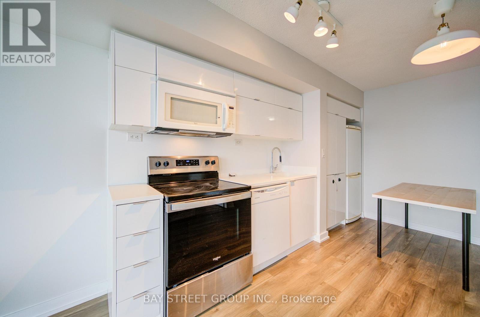 2315 - 21 Iceboat Terrace, Toronto, Ontario  M5V 4B2 - Photo 22 - C12905818