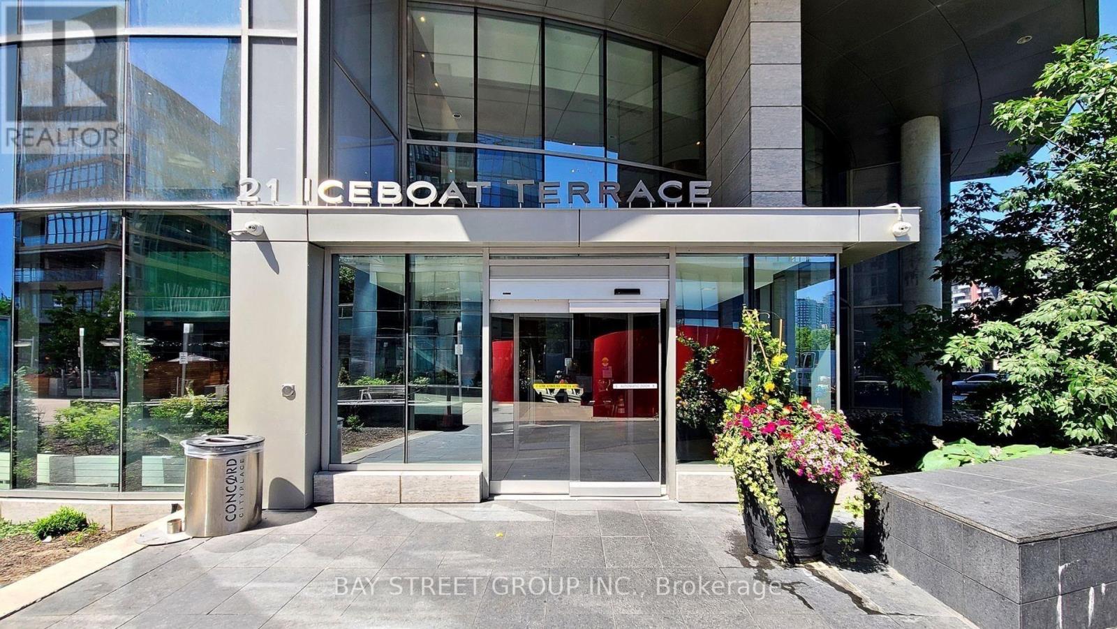 2315 - 21 Iceboat Terrace, Toronto, Ontario  M5V 4B2 - Photo 3 - C12905818