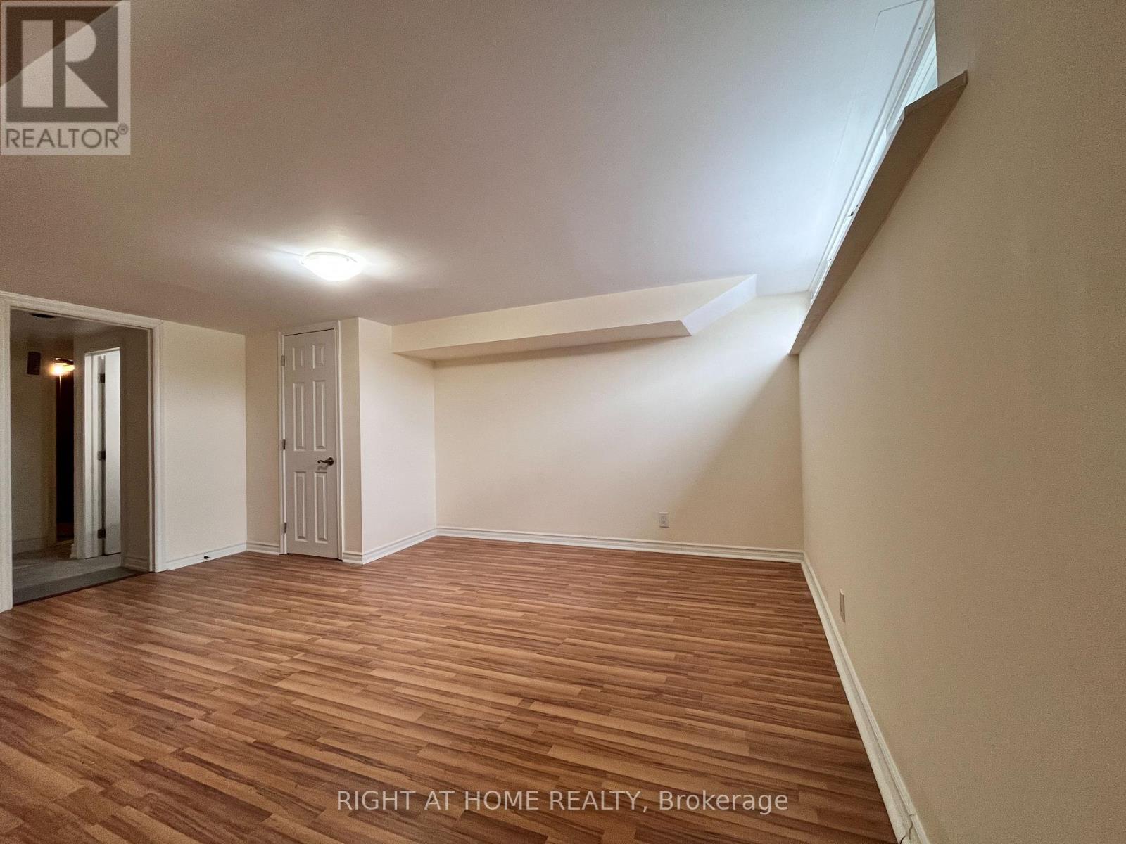 Lower - 195 Taylor Mills Drive N, Richmond Hill, Ontario  L4C 2T5 - Photo 3 - N12905798