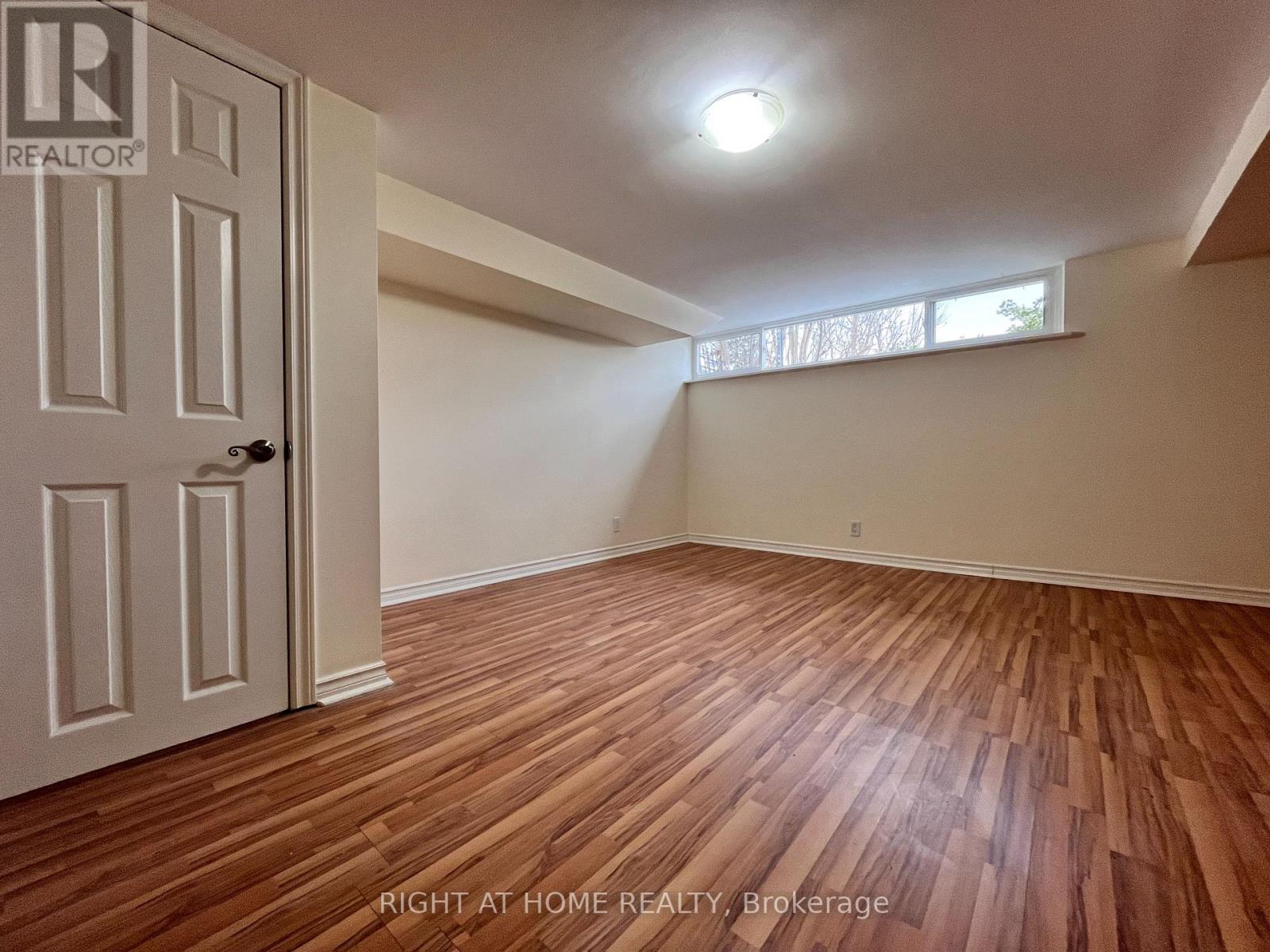 Lower - 195 Taylor Mills Drive N, Richmond Hill, Ontario  L4C 2T5 - Photo 4 - N12905798