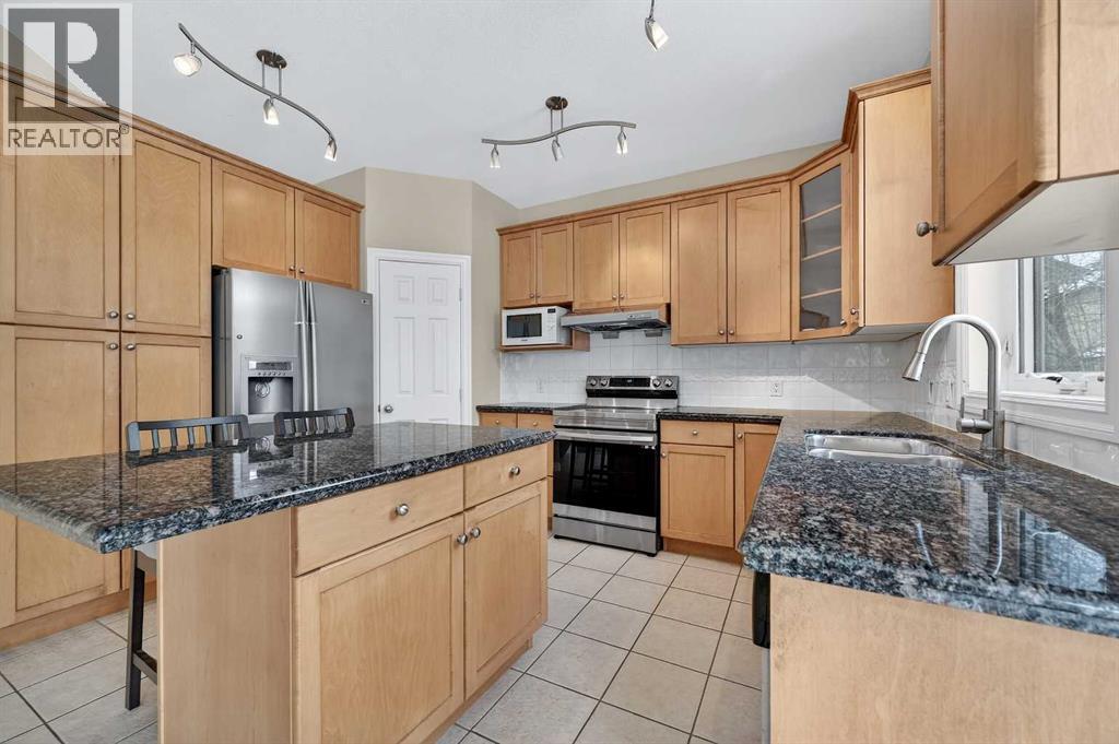 3 Hampstead Hill NW, Calgary, Alberta  T3A 6E5 - Photo 9 - A2294709