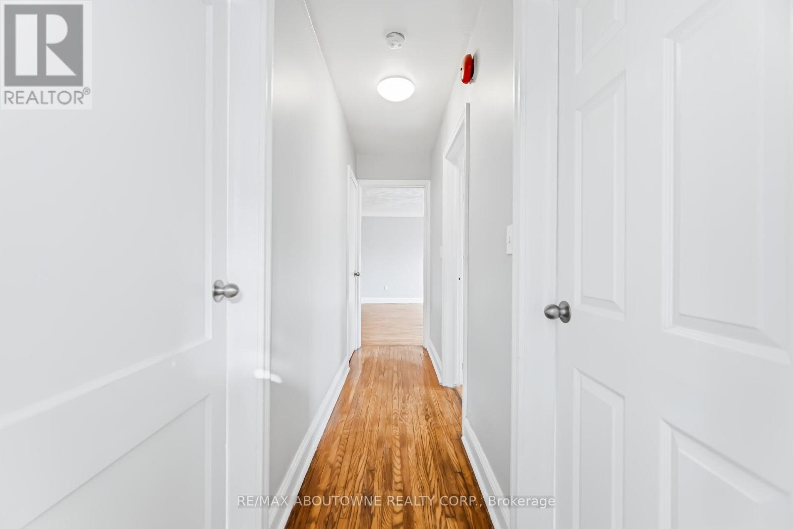 4 - 1031 Churchill Avenue E, Oakville, Ontario  L6H 1A3 - Photo 13 - W12905806