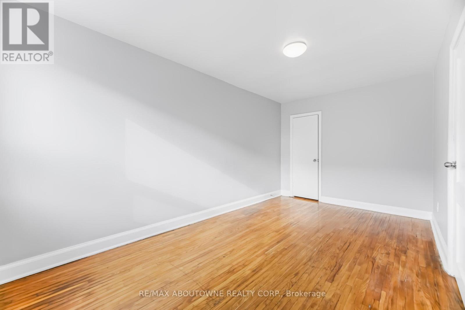 4 - 1031 Churchill Avenue E, Oakville, Ontario  L6H 1A3 - Photo 18 - W12905806