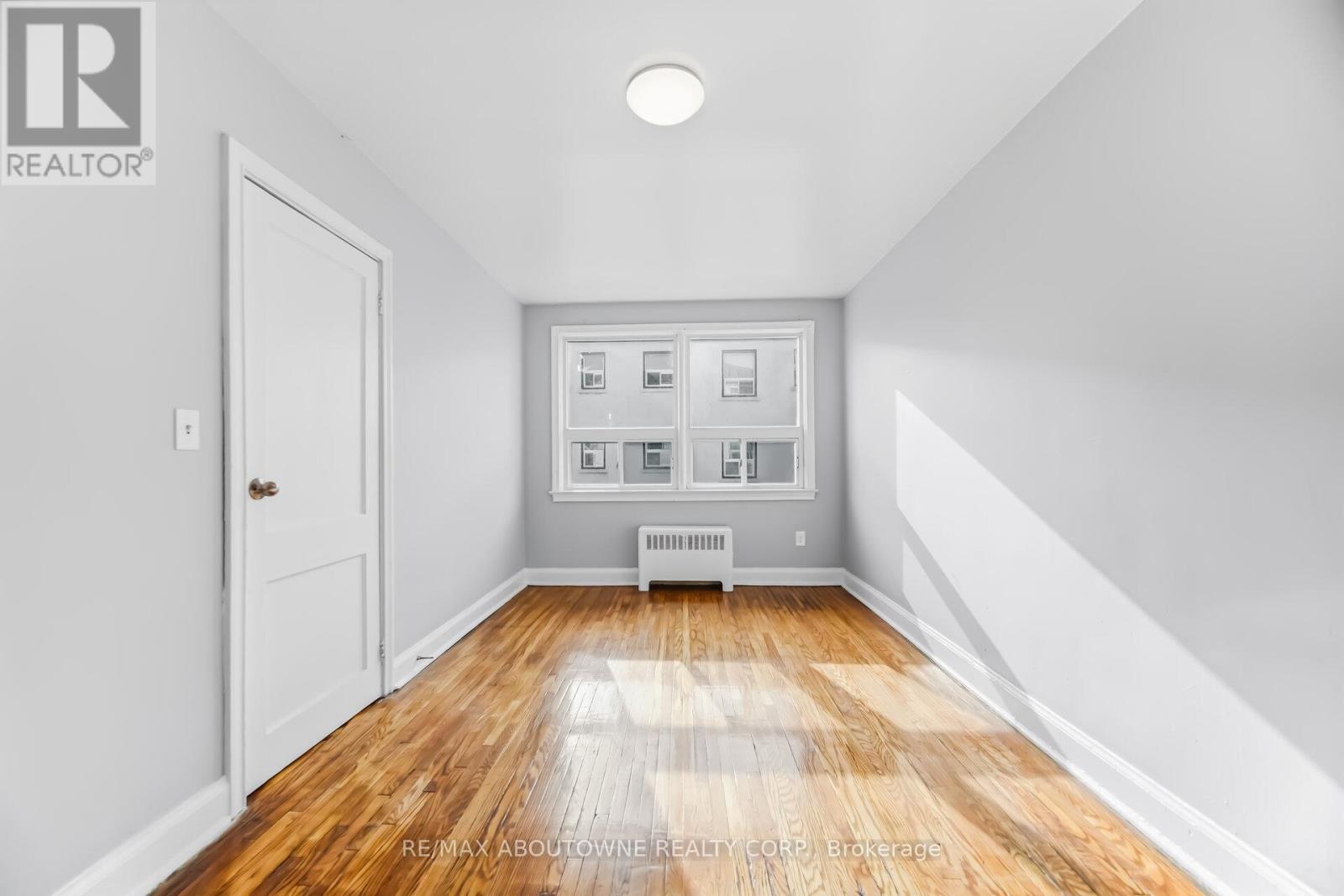 4 - 1031 Churchill Avenue E, Oakville, Ontario  L6H 1A3 - Photo 19 - W12905806