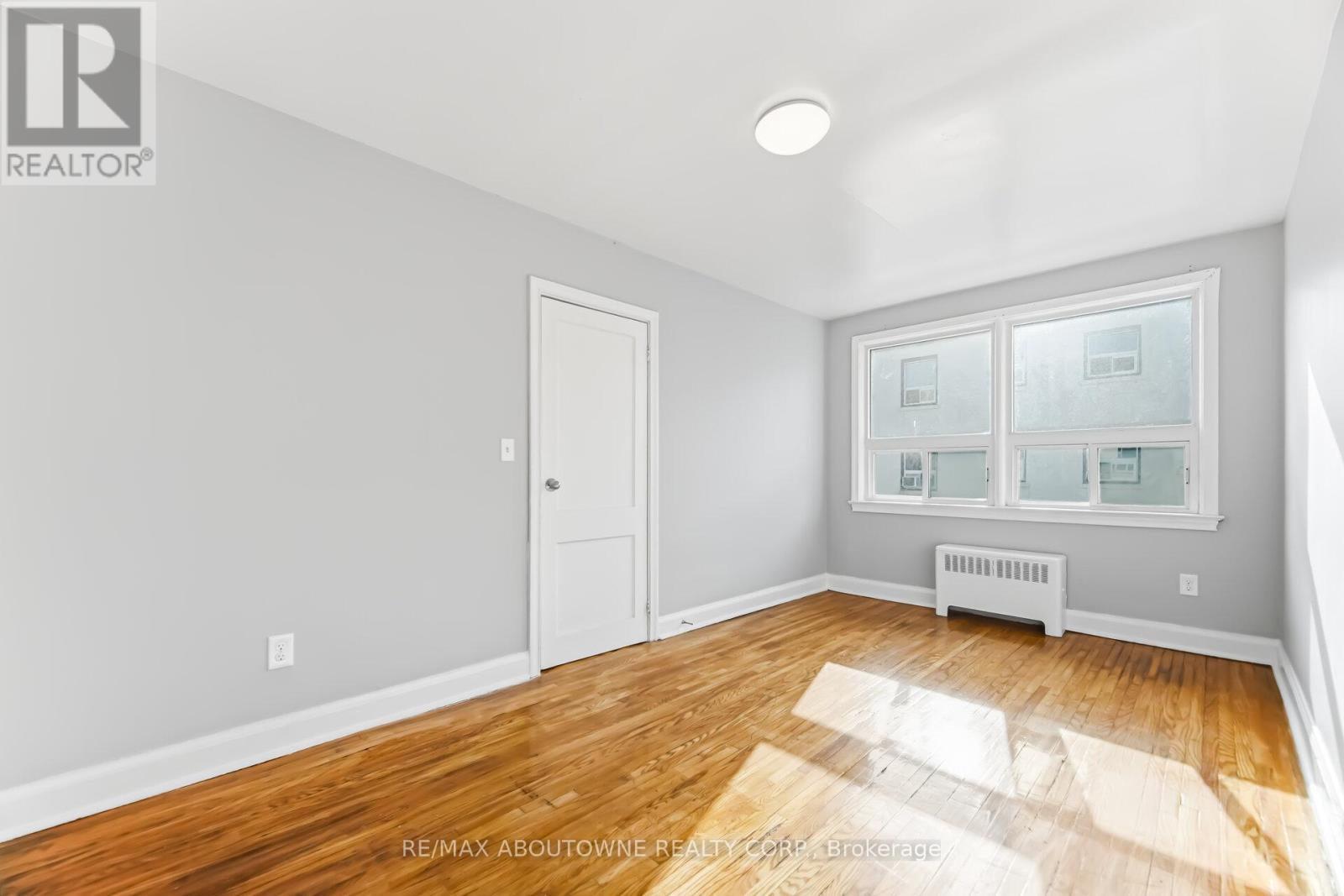 4 - 1031 Churchill Avenue E, Oakville, Ontario  L6H 1A3 - Photo 20 - W12905806