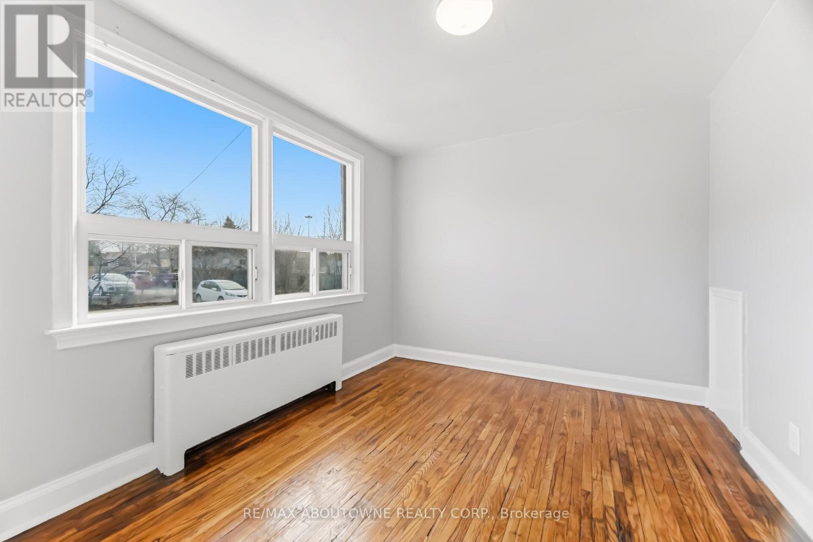 4 - 1031 Churchill Avenue E, Oakville, Ontario  L6H 1A3 - Photo 23 - W12905806