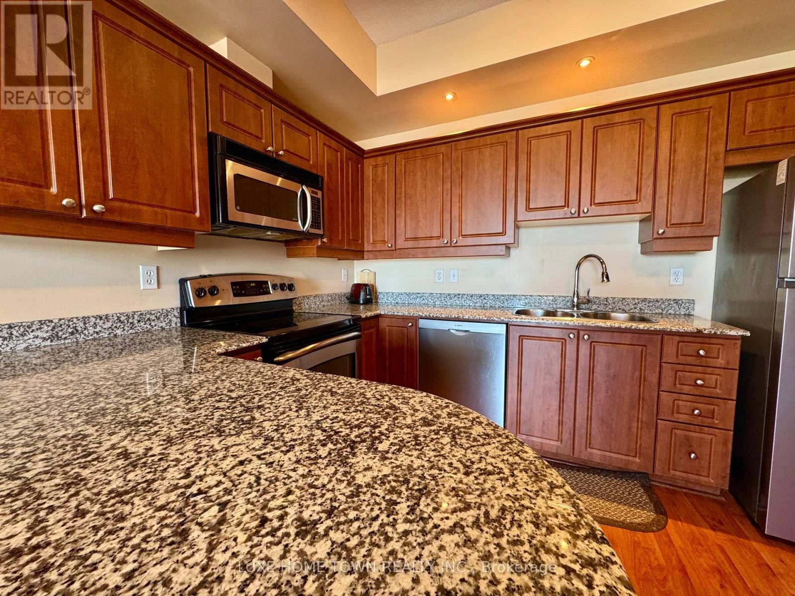 710 - 135 James Street S, Hamilton, Ontario  L8P 2Z6 - Photo 8 - X12905820