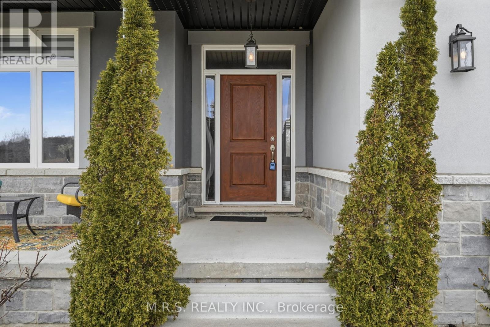 20 Chesswood Trail, Hamilton, Ontario  L8N 2Z7 - Photo 5 - X12905824