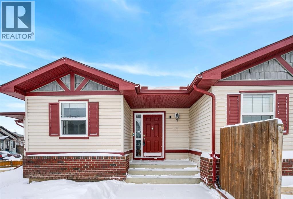 108 Cimarron Grove Circle, Okotoks, Alberta  T1S 2L9 - Photo 3 - A2292242