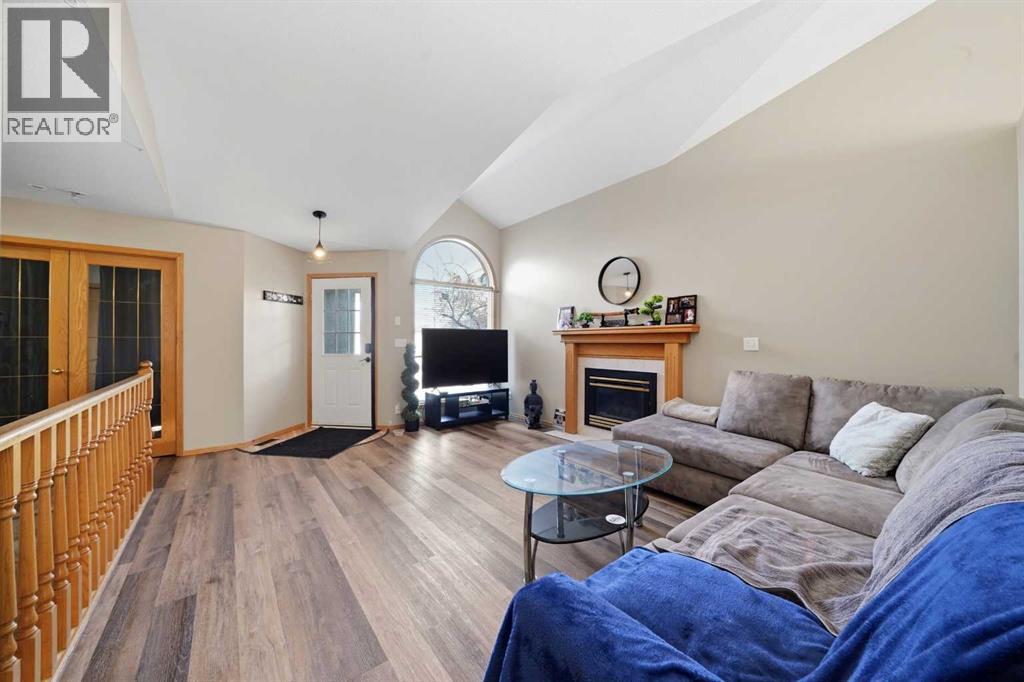 15 Wildrose Drive, Sylvan Lake, Alberta  T4S 1G4 - Photo 10 - A2294248