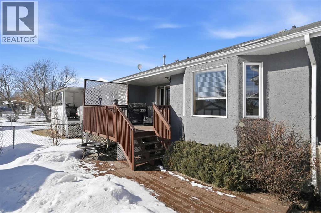 15 Wildrose Drive, Sylvan Lake, Alberta  T4S 1G4 - Photo 7 - A2294248