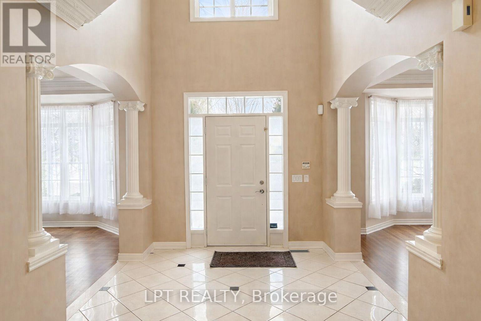 58 Angus Glen Boulevard, Markham, Ontario  L6C 1Z3 - Photo 2 - N12905830