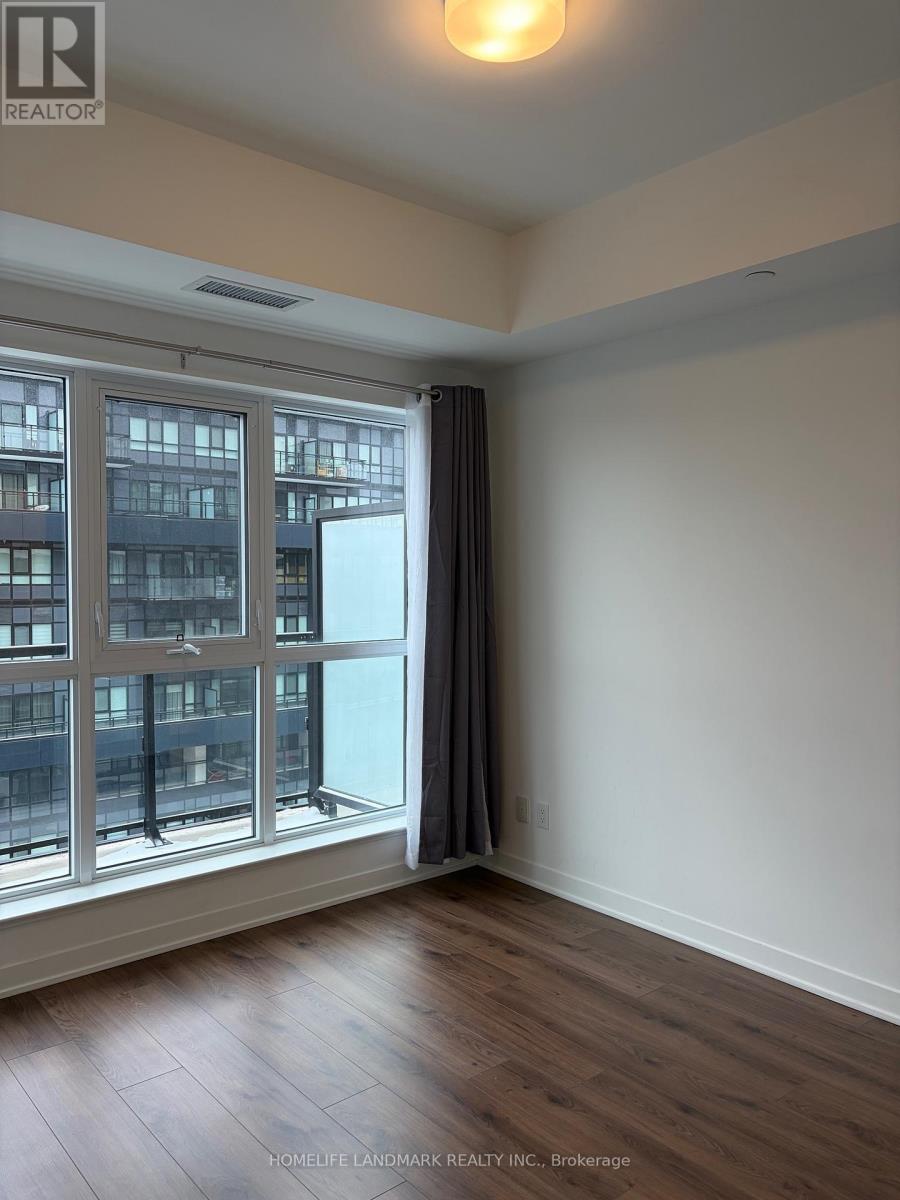 814 - 405 Dundas Street W, Oakville, Ontario  L6M 4P9 - Photo 5 - W12905836