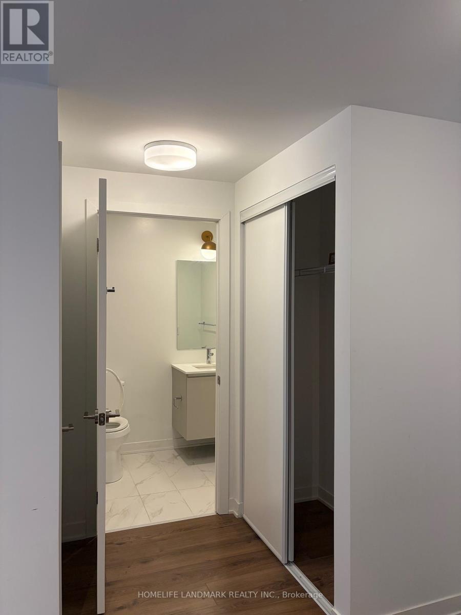 814 - 405 Dundas Street W, Oakville, Ontario  L6M 4P9 - Photo 7 - W12905836