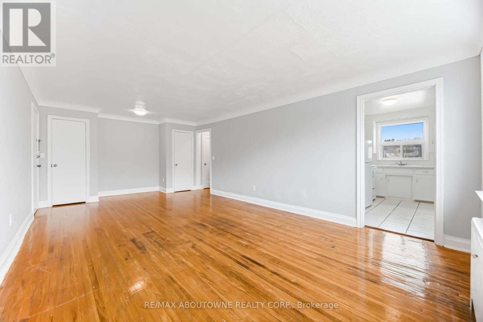 7 - 1037 Churchill Avenue E, Oakville, Ontario  L6H 1A3 - Photo 12 - W12905852