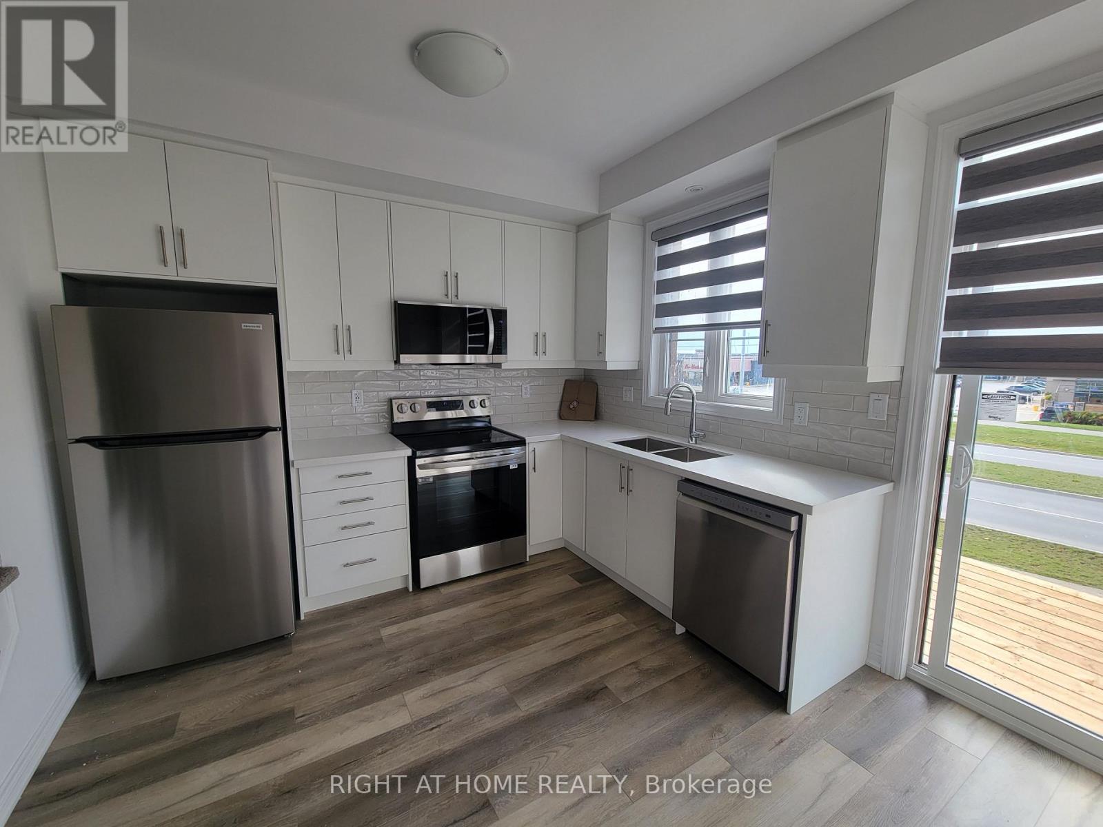 12 - 120 Court Drive, Brant, Ontario  N3L 0N2 - Photo 5 - X12905840