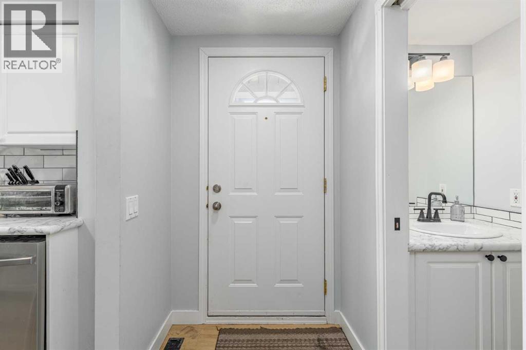 1, 5315 53 Avenue Nw, Calgary, Alberta  T3A 2E7 - Photo 4 - A2289228