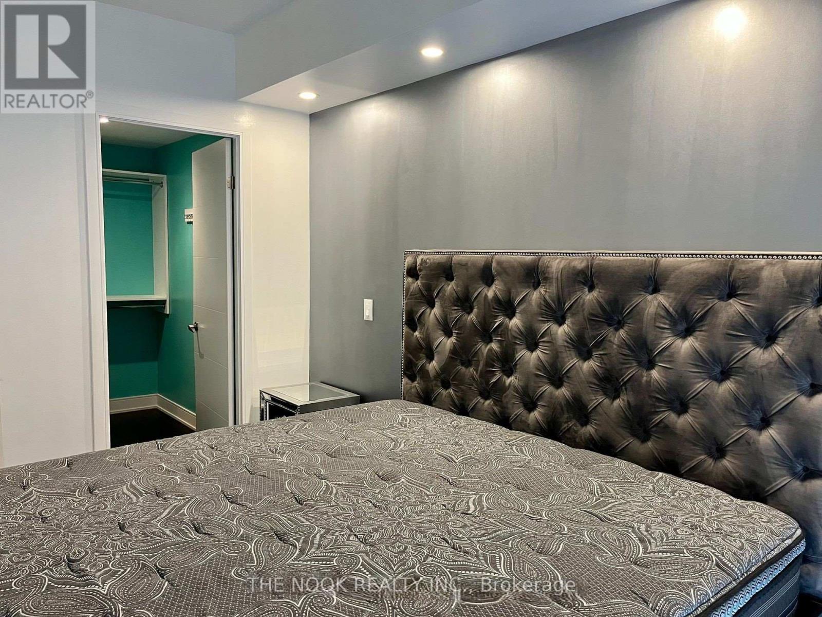 1835 - 525 Adelaide Street W, Toronto, Ontario  M5V 0N7 - Photo 13 - C12905864