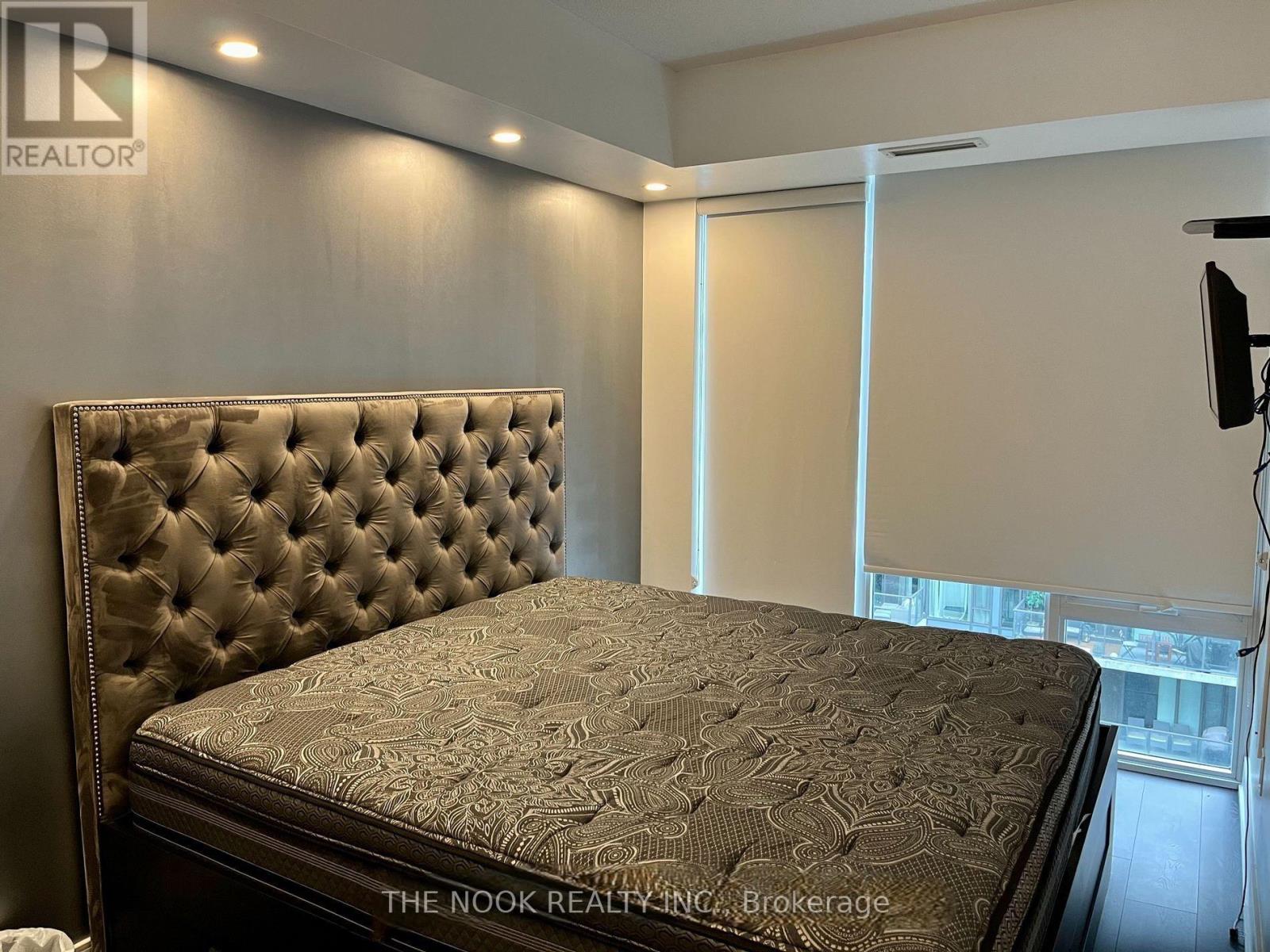 1835 - 525 Adelaide Street W, Toronto, Ontario  M5V 0N7 - Photo 14 - C12905864