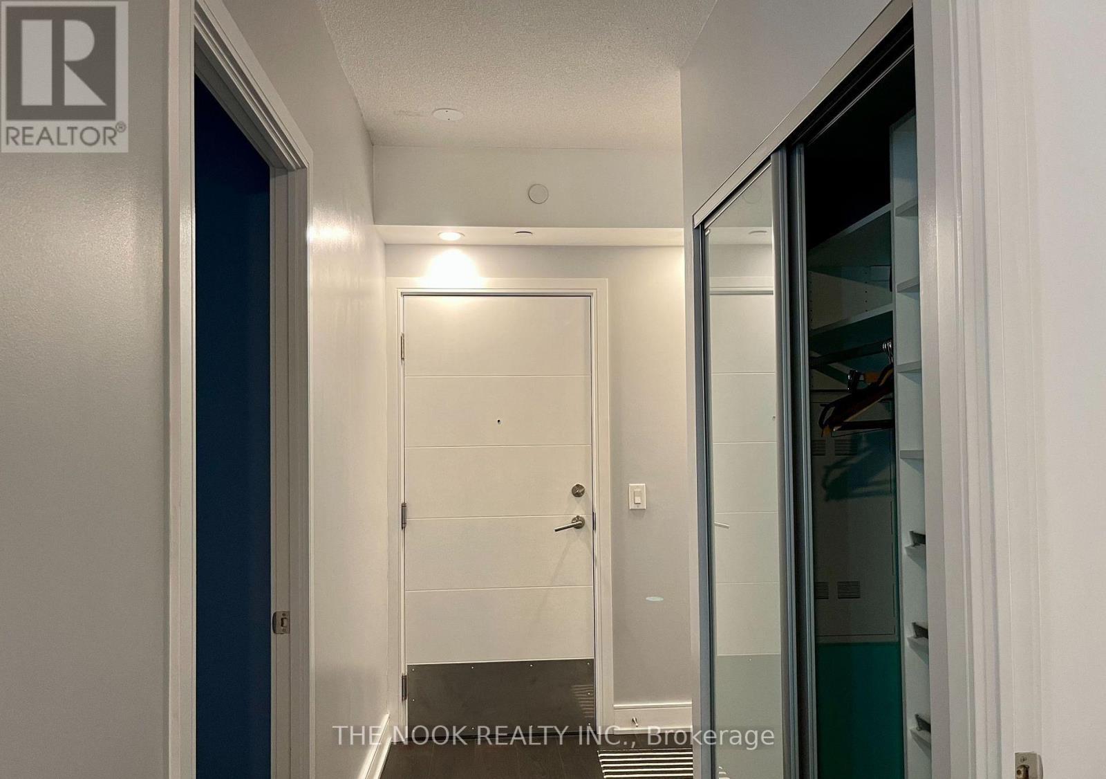 1835 - 525 Adelaide Street W, Toronto, Ontario  M5V 0N7 - Photo 18 - C12905864