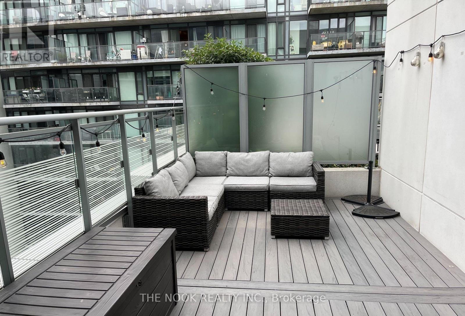 1835 - 525 Adelaide Street W, Toronto, Ontario  M5V 0N7 - Photo 3 - C12905864