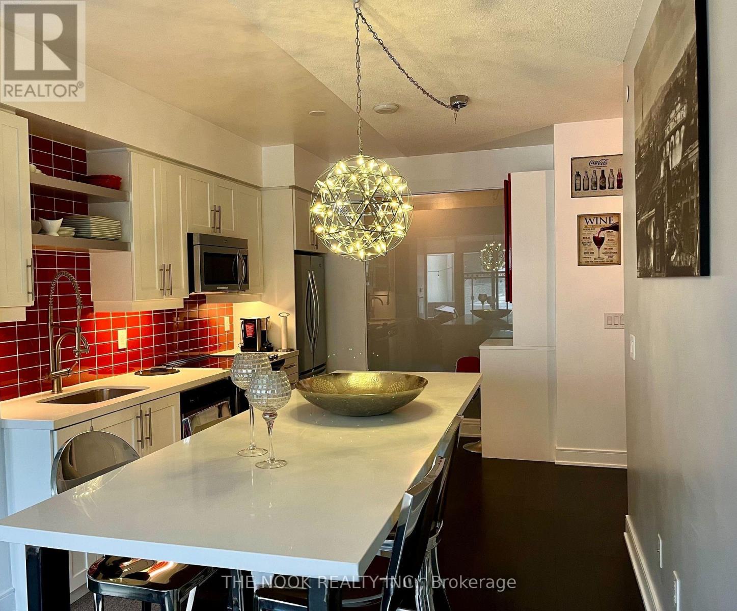 1835 - 525 Adelaide Street W, Toronto, Ontario  M5V 0N7 - Photo 5 - C12905864