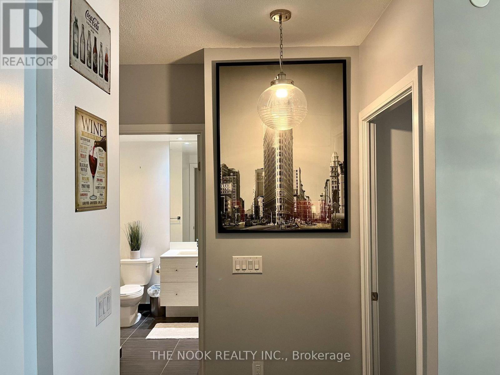 1835 - 525 Adelaide Street W, Toronto, Ontario  M5V 0N7 - Photo 8 - C12905864