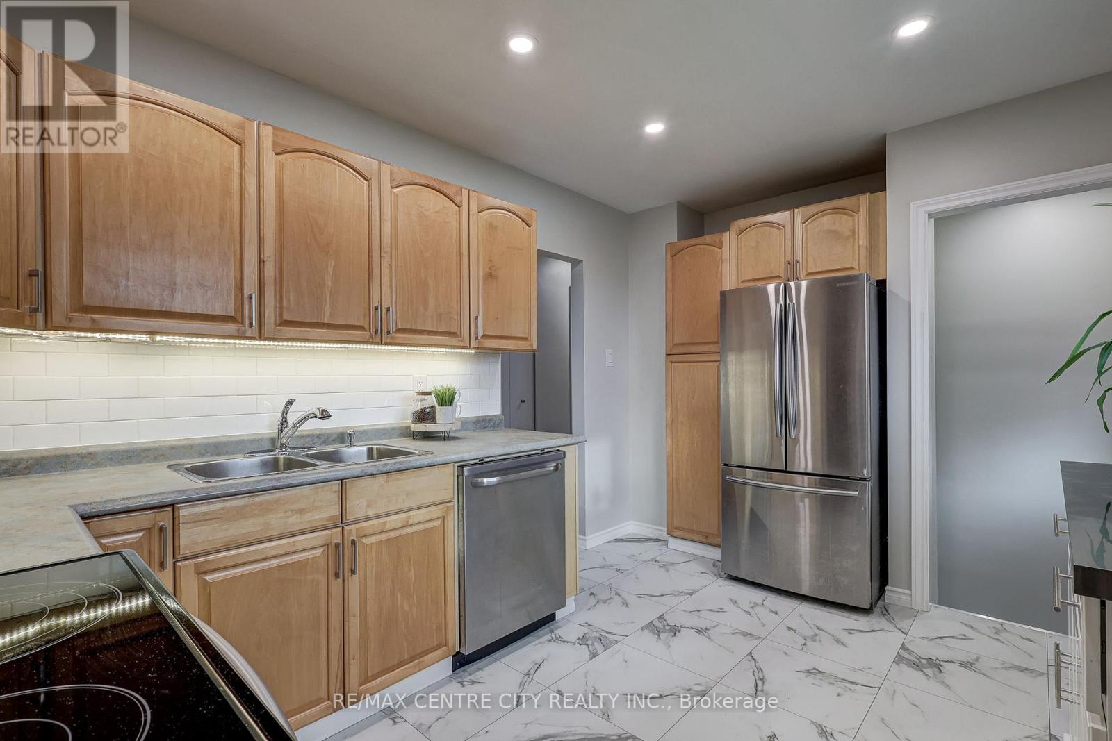 68 Bailey Avenue, Central Elgin, Ontario  N5R 5A1 - Photo 18 - X12905862