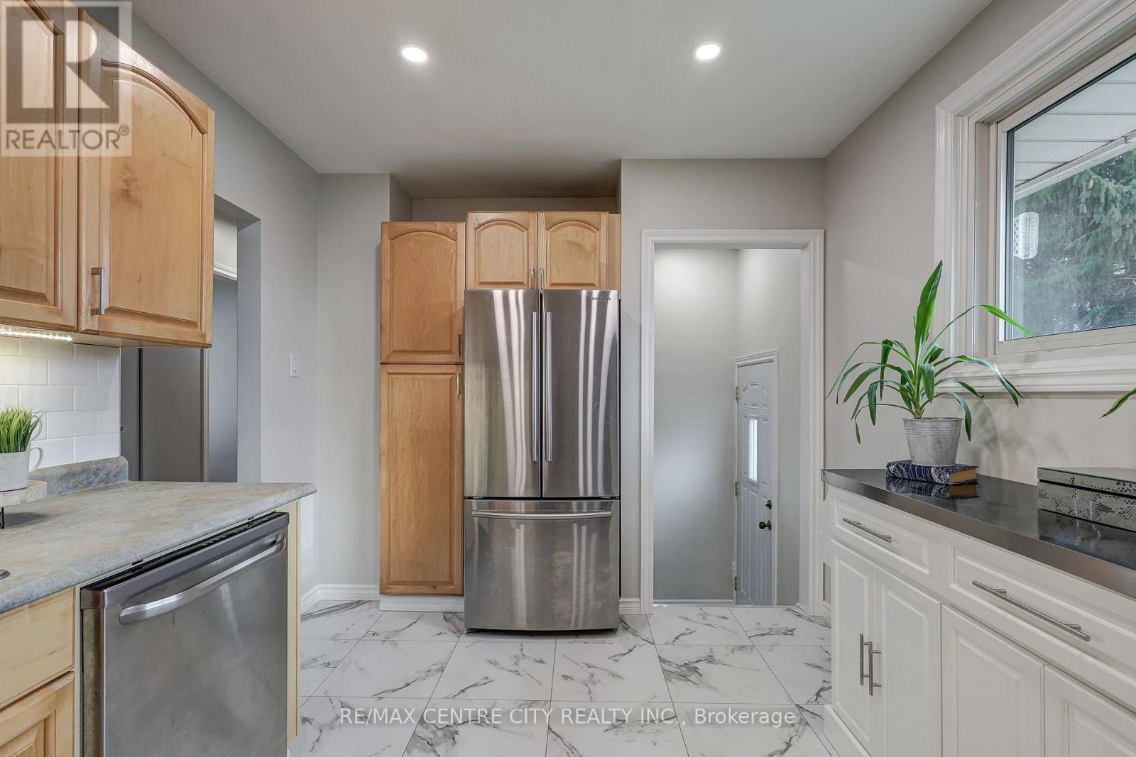 68 Bailey Avenue, Central Elgin, Ontario  N5R 5A1 - Photo 20 - X12905862