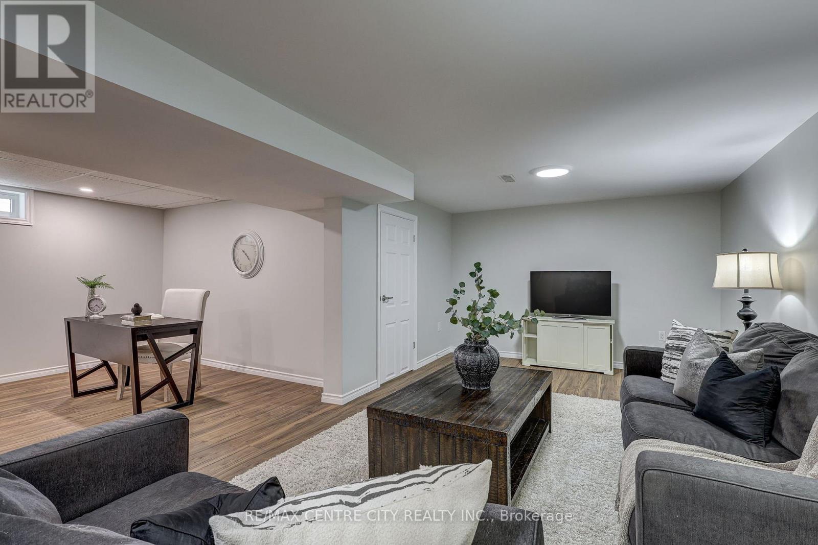 68 Bailey Avenue, Central Elgin, Ontario  N5R 5A1 - Photo 35 - X12905862