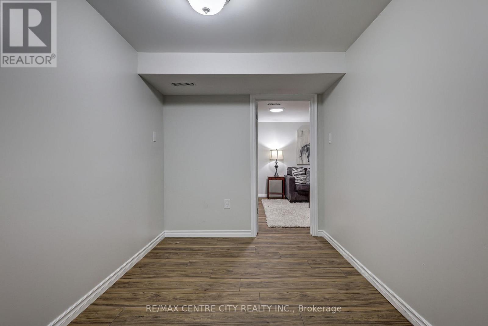 68 Bailey Avenue, Central Elgin, Ontario  N5R 5A1 - Photo 45 - X12905862